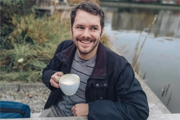 玩弄感情的男人面相